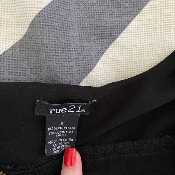 Black Dress - Picture 2 of 2